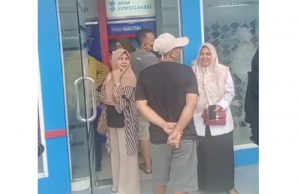 Nasabah BSB Prabumulih Protes Panjangnya Antrean di ATM, Ini Penjelasan Kacab