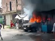 Percikan Api dari Mobil Kijang Sambar Rumah Hingga Terbakar