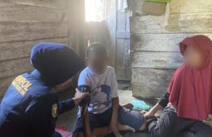 Polres OKI Pastikan Kondisi Kesehatan Ibu dari Bayi yang Ditemukan di Teras Rumah Warga