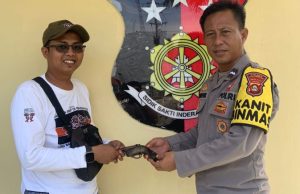Warga Secara Sukarela Serahkan Senpira ke Polsek Tulung Selapan