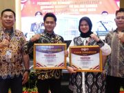 Kapolda Sumsel Berikan Dua Penghargaan Bergengsi Kepada Humas Polres OKI