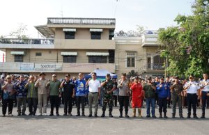 Dalam Rangkaian HUT TNI ke-79, Kodim 0402/OKI Laksanakan Karya Bakti di Pasar Kayuagung