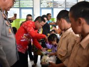 Uji Coba Makan Bergizi Gratis di SDN Sunggutan Air Besar, Siswa Sambut Gembira