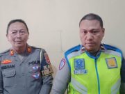 Viral! Polisi Hentikan Pengemudi di Gerbang Tol Keramasan, Berujung Ketegangan