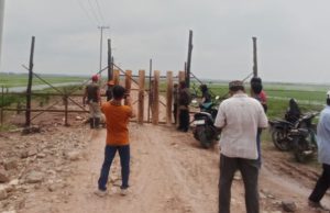 Warga Ulak Depati Tutup Akses Jalan ke PT Kelantan Sakti, Tuntut Ganti Rugi dan Transparansi Rekrutmen Kerja