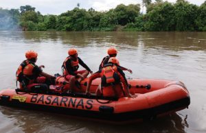 Bocah 8 Tahun Hanyut di Sungai Komering, Upaya Penyelamatan Terus Dilakukan