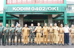Jalin Silaturahmi, Bupati Muchendi Kunjungi Kodim 0402/OKI