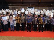 Pemerintah Serahkan 1.120 Sertipikat Tanah kepada Transmigran di Sukabumi, Wamen ATR/BPN: Ini Bentuk Pengakuan Negara