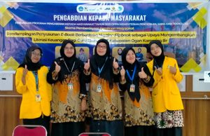 Tim Pendidikan Ekonomi FKIP Unsri Latih Guru Ekonomi OKI Susun E-Book Interaktif Berbasis Heyzine Flipbook