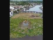 PUPR OKI Turunkan Alat Berat, Bersihkan Gulma di Jembatan Belanti