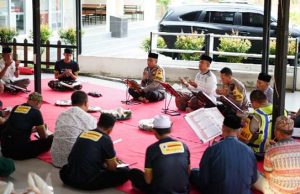 Perkuat Iman Personel, Kapolres OKI Pimpin Khataman Al-Qur’an di Masjid Al Faruq