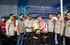 Kapolres OKI dan Bulog Hadirkan Gerakan Pangan Murah di Pasar Shopping Kayuagung