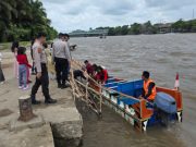 Pengamanan Humanis Warnai Cakat Stempel di Sungai Komering Kayuagung