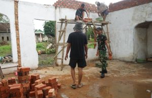 Genjot Pembangunan Musholla, Satgas TMMD Kodim 0402/OKI Tunjukkan Kepedulian