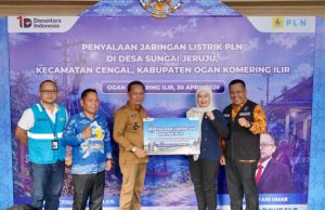 PLN Alirkan Listrik 24 Jam ke Dusun Terpencil di Cengal OKI
