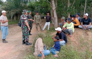 Tim Mabes TNI Gelar Anjangsana dan Penyuluhan Karhutla di OKI