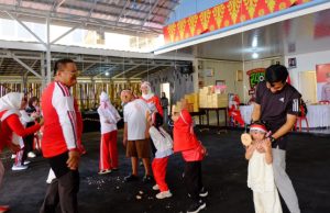 Semarak HUT ke-81 RI, Polres OKI Gelar Jalan Santai dan Lomba Tradisional