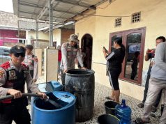 Kemarau Panjang, Polres OKI Bersama TNI dan BPBD Salurkan Air Bersih untuk Warga Jua-Jua serta Sukadana